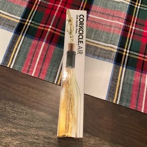 NIB corkcicle air wine bottle chiller
